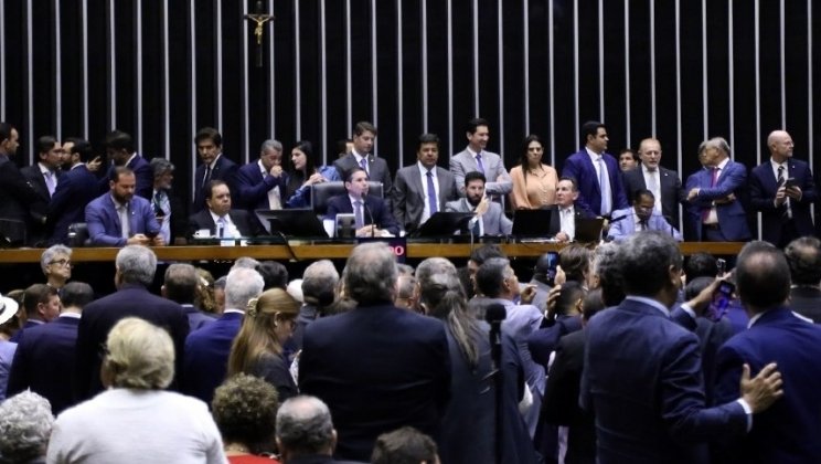Câmara derruba MP alternativa ao IOF e não haverá cobrança retroativa às bets